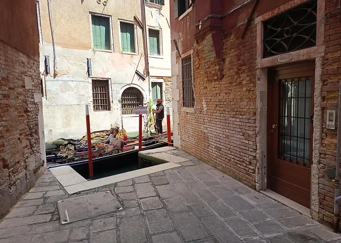 Ca Del Gambero Canal View
